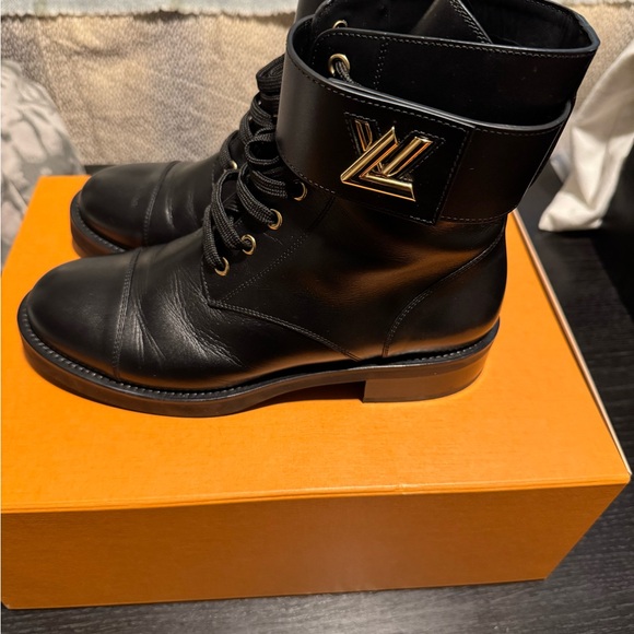 Louis Vuitton Wonderland Flat Ranger Leather Boots - Picture 1 of 4